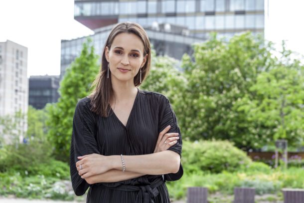 Wizerunek Agentki Nieruchomości – kreacja, czy autentyczność?